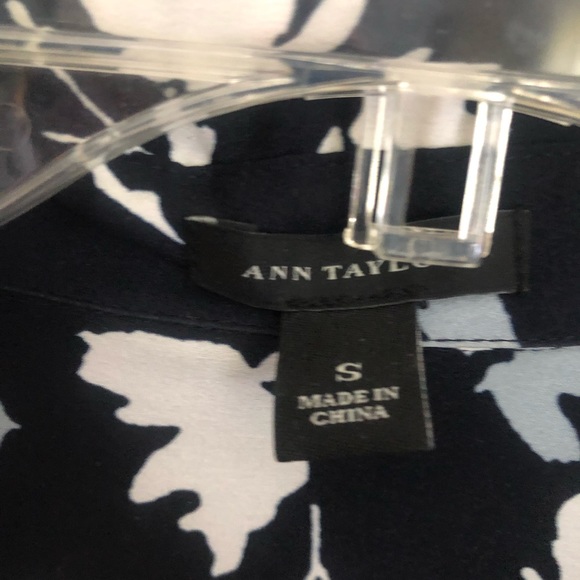 Ann Taylor Black Floral Long Sleeve Belted Dress - Picture 5 of 6